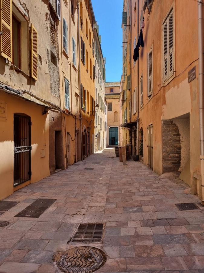 Chambre De Charme Dans La Citadelle Apartment Bastia  Exterior photo